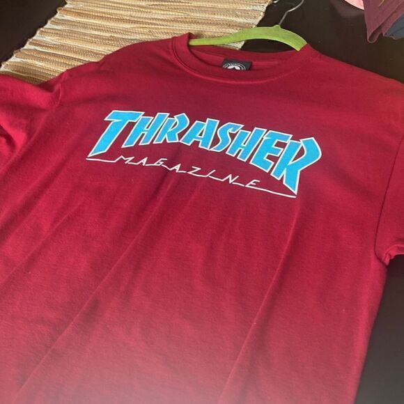 EUC Thrasher tee brick red with light blue logo size M - Picture 1 of 4